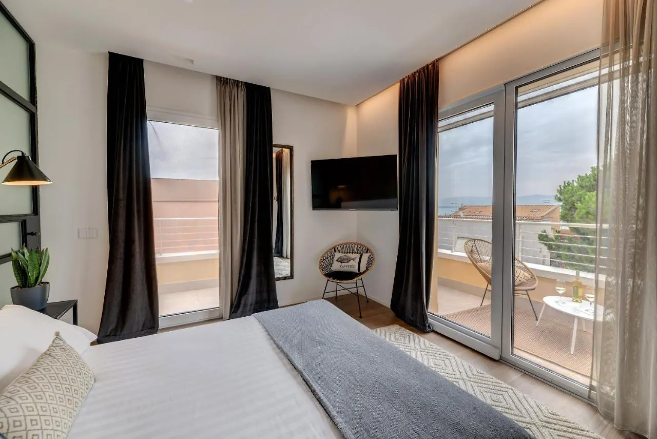 Arveskida Suite Apartment Κάλιαρι